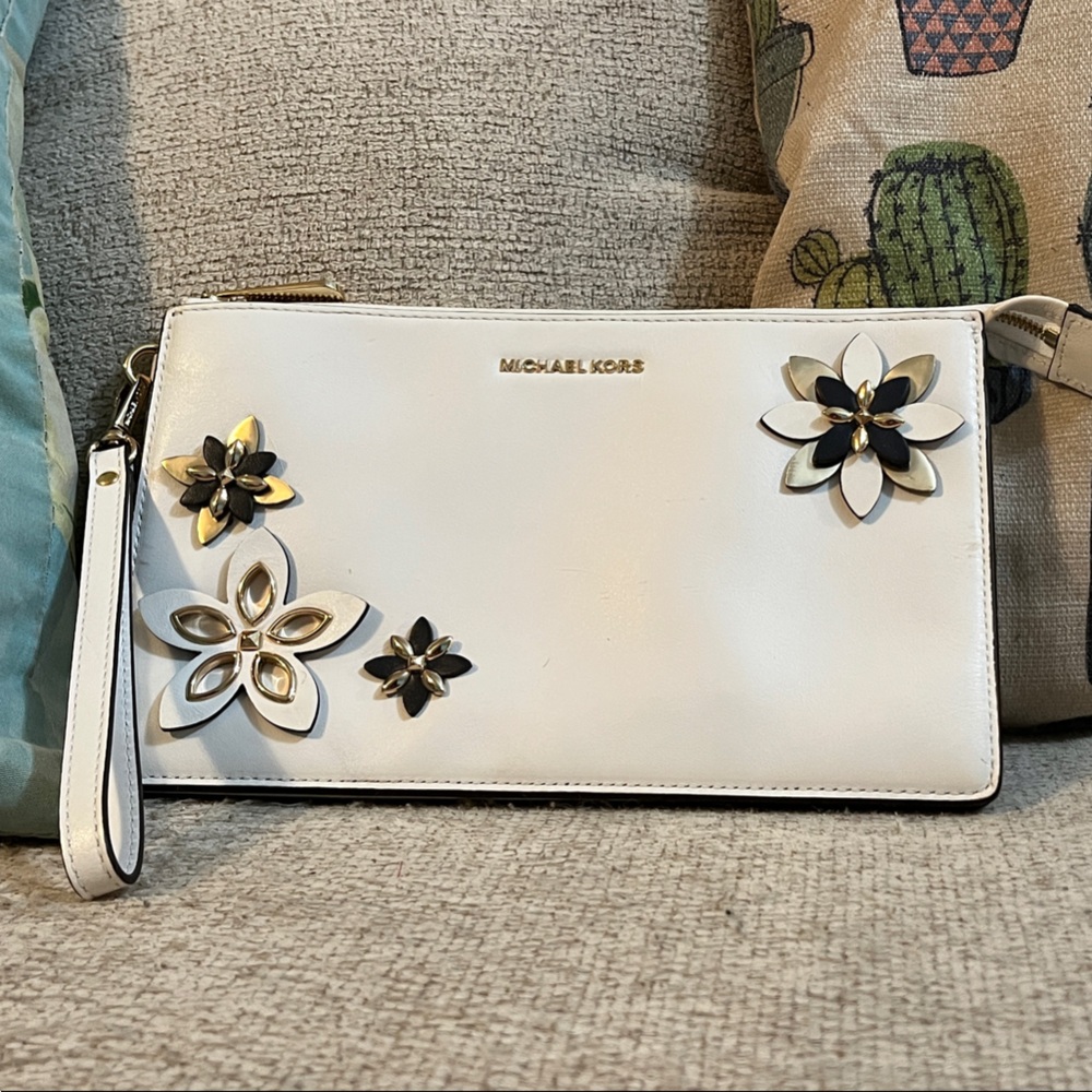 Michael Kors White Floral Wristlet